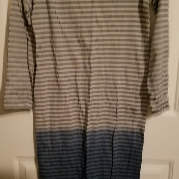 Dress. - Picture 4 of 6